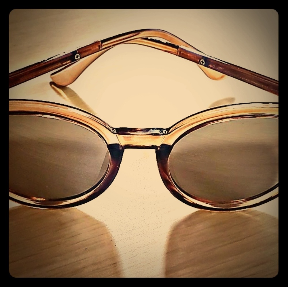 Vintage Fashion sunglasses for women. Brown new!